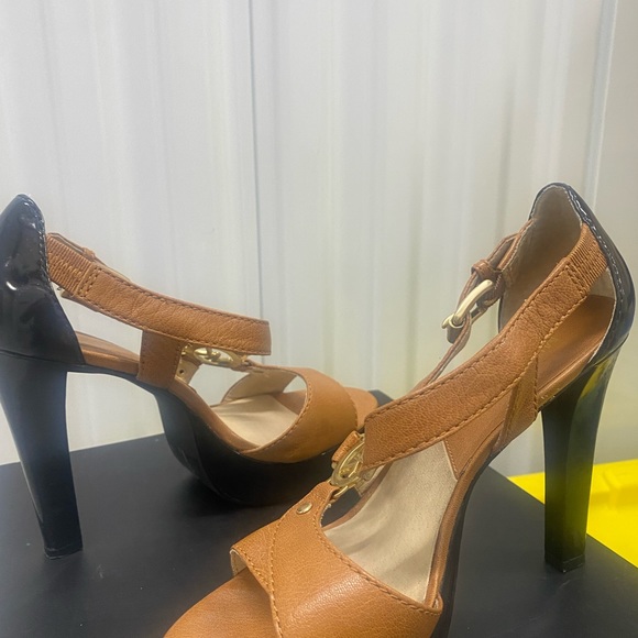 Michael Kors Fulton Madras platform heels - Picture 3 of 9